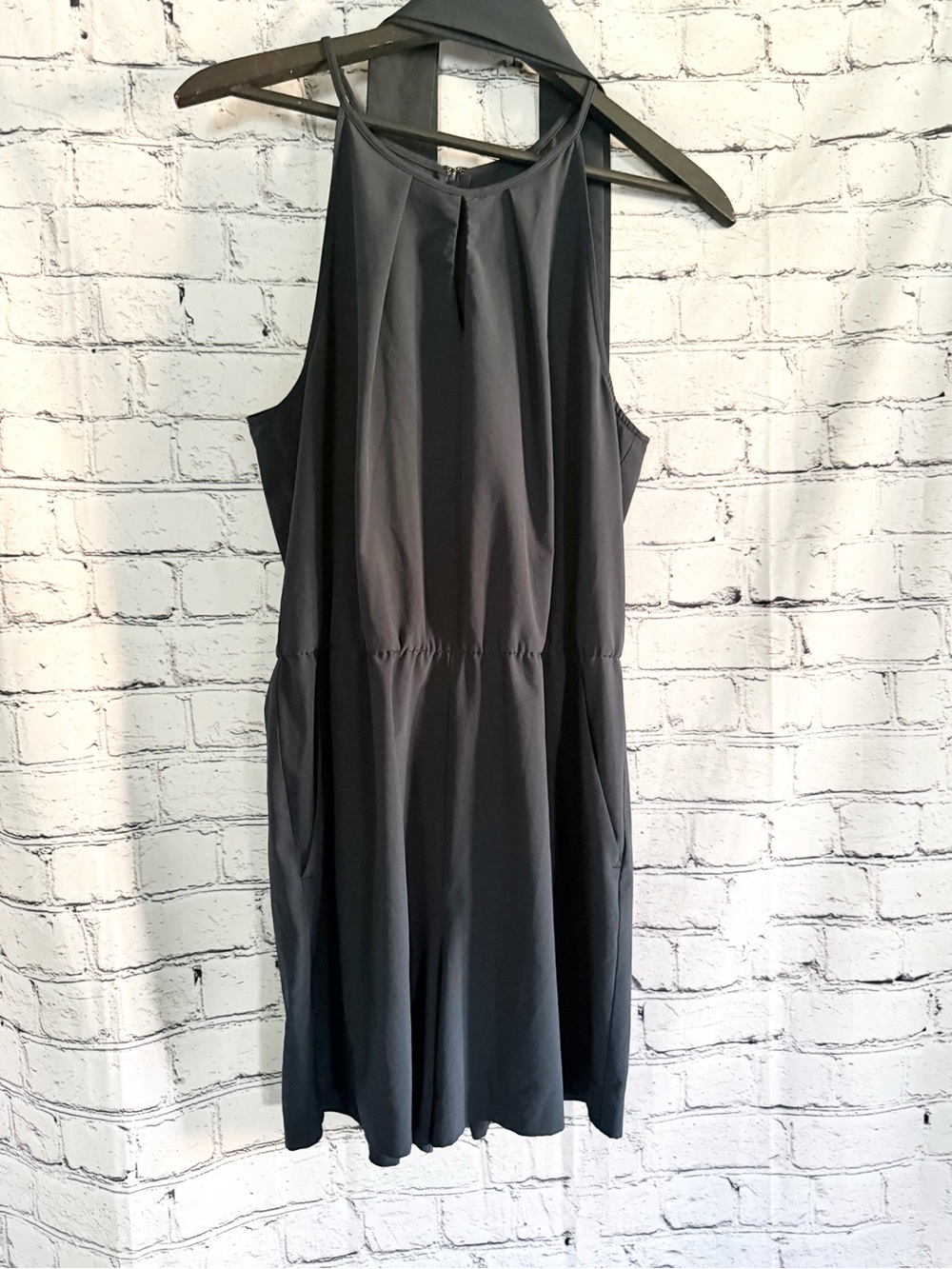Banana Republic. Navy romper. Size S